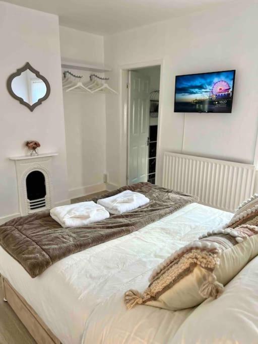King-size Bed En- Suit, Luxury Refurbished *