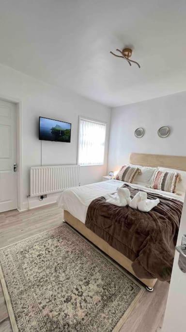 King-size Bed En- Suit, Luxury Refurbished *