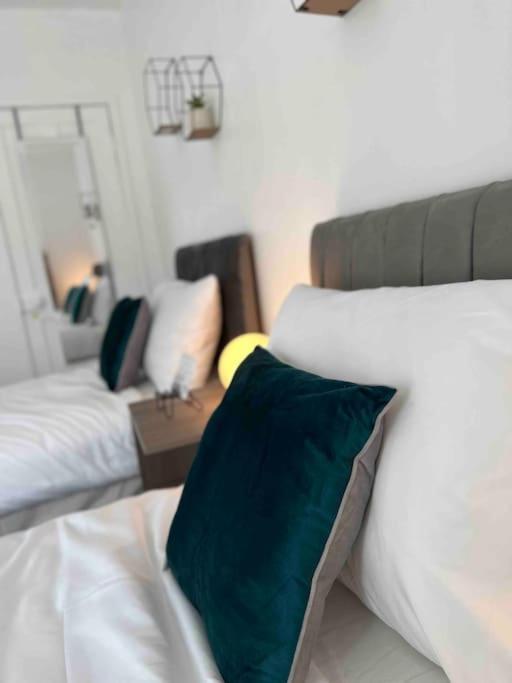 Apartment King-size Bed En- Suit, Luxury Refurbished