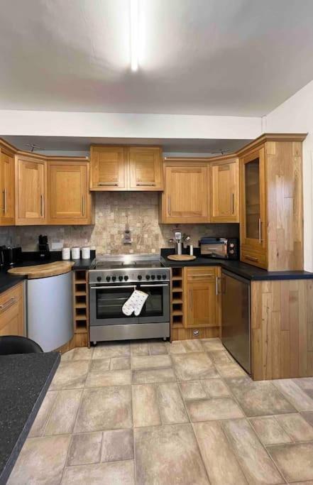 Apartment King-size Bed En- Suit, Luxury Refurbished