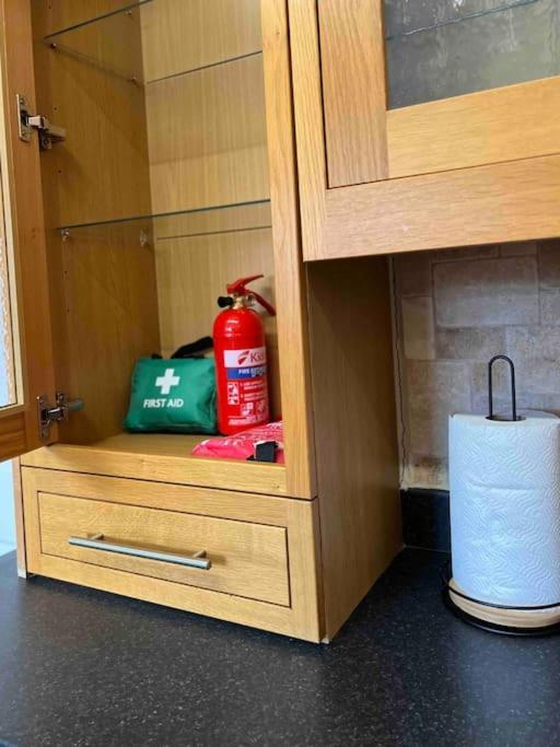 King-size Bed En- Suit, Luxury Refurbished Apartment